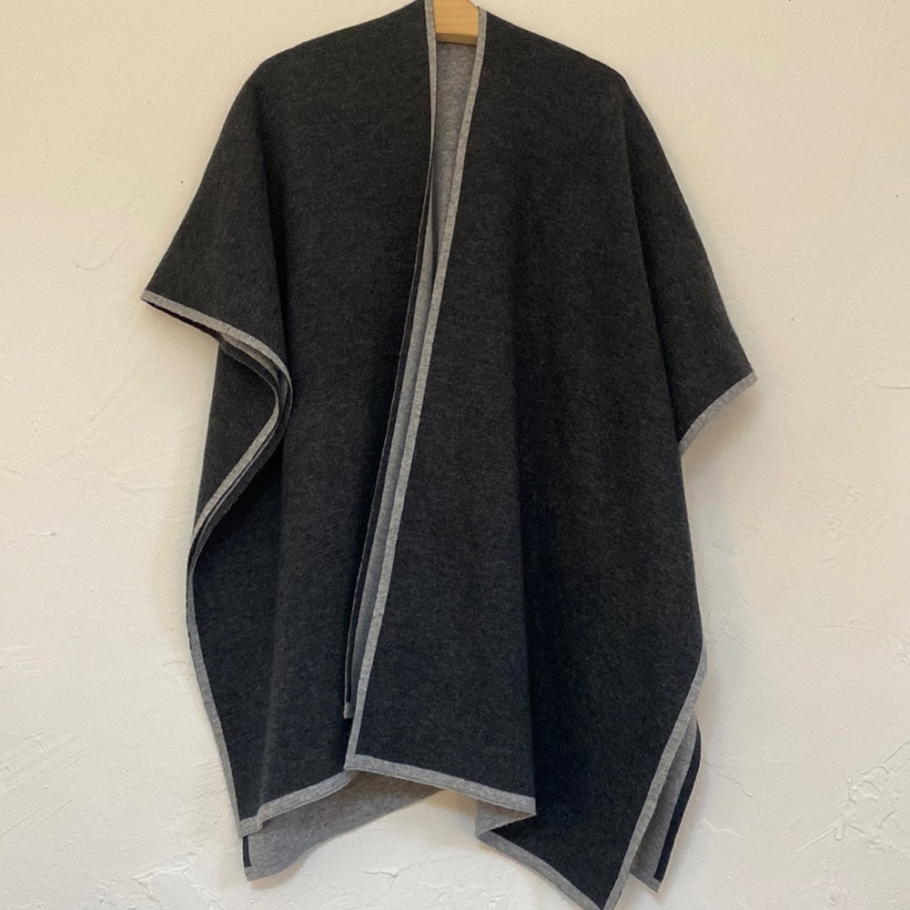 Kerisma Gray Knit Open Front Shawl One Size - image 1